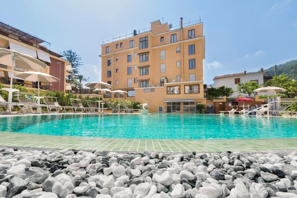 The swimming pool at or close to Hotel Leone