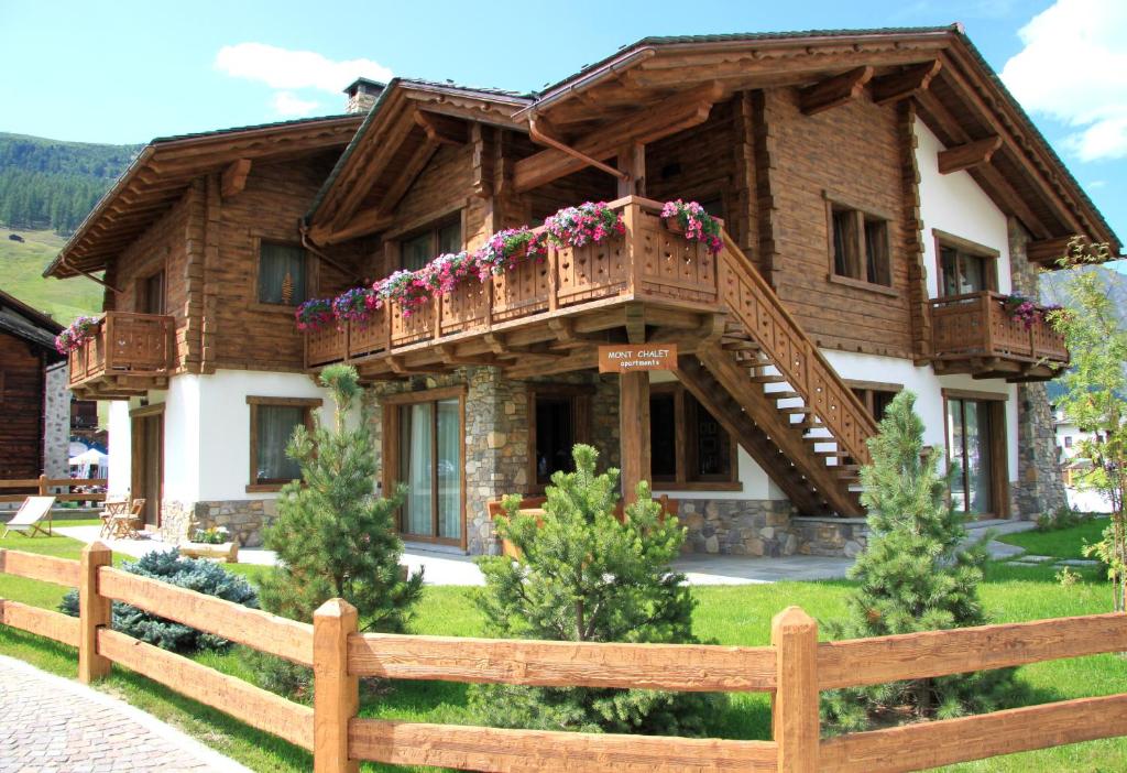 The building in which Az apartmant is located