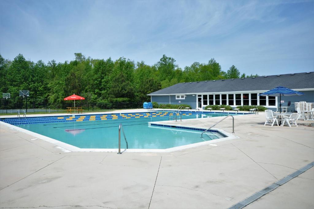 Kilmarlic Hogan Cottage, Powells Point (updated prices 2024)