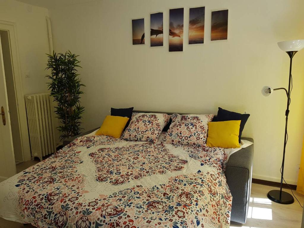 Llit o llits en una habitació de L'Orangerie