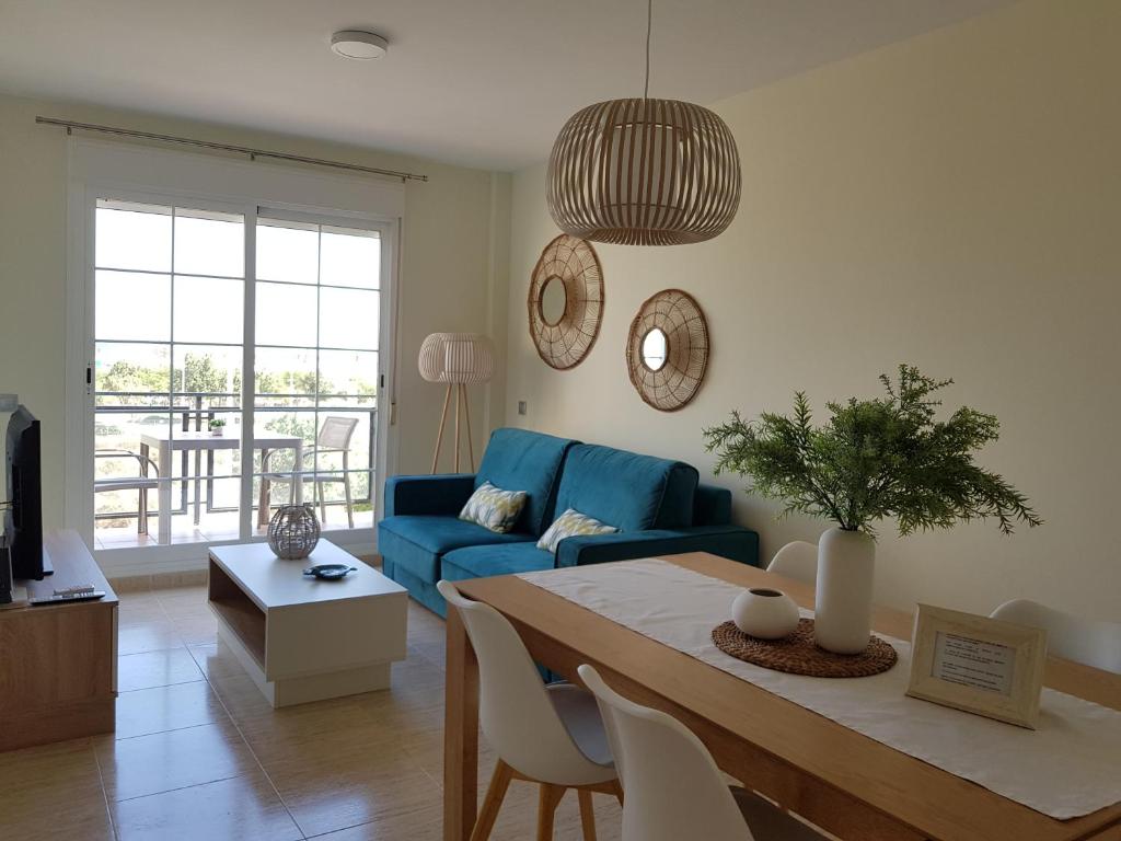 A seating area at Apartments Sol de Almeria Golf y Playa