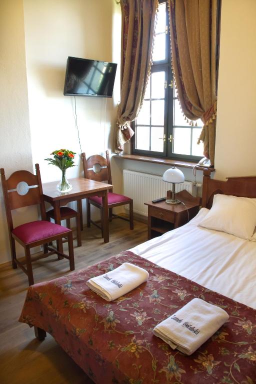 Zamek Golubski - Quadruple Room With Private Bathroom