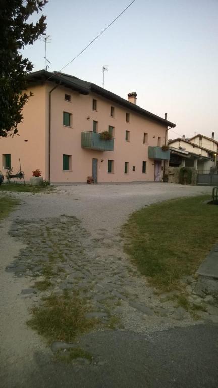 Budova, kde se bed and breakfast nachází