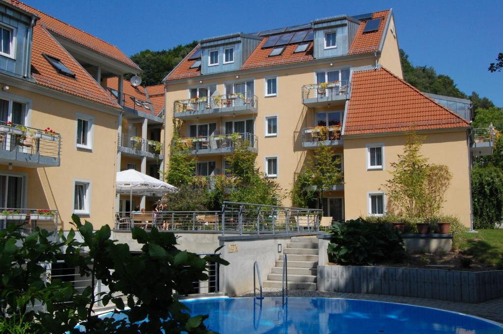 Bazén v ubytování Apparthotel Bad Schandau by STEIGER Hotels nebo v jeho okolí