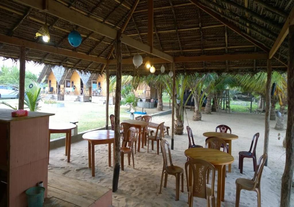Restaurace v ubytování Ceylon Antheia Beach Resort