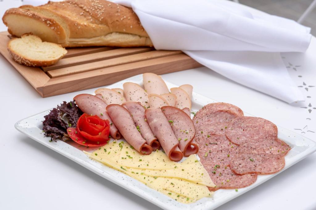 Athens Market Portrait - Resim 35