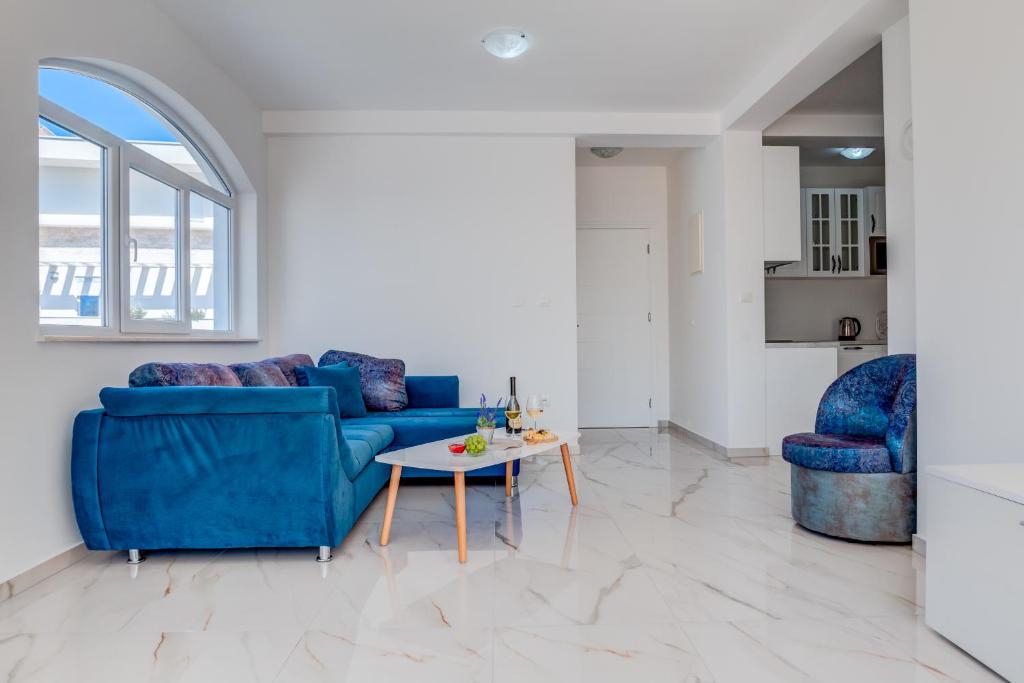 Istumisnurk majutusasutuses Dolaca Villas
