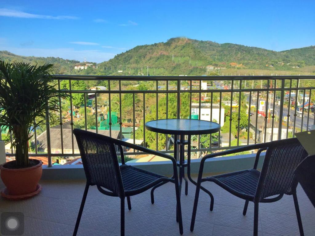 Nespecifikovaný výhled na hory nebo výhled na hory při pohledu z hotelu