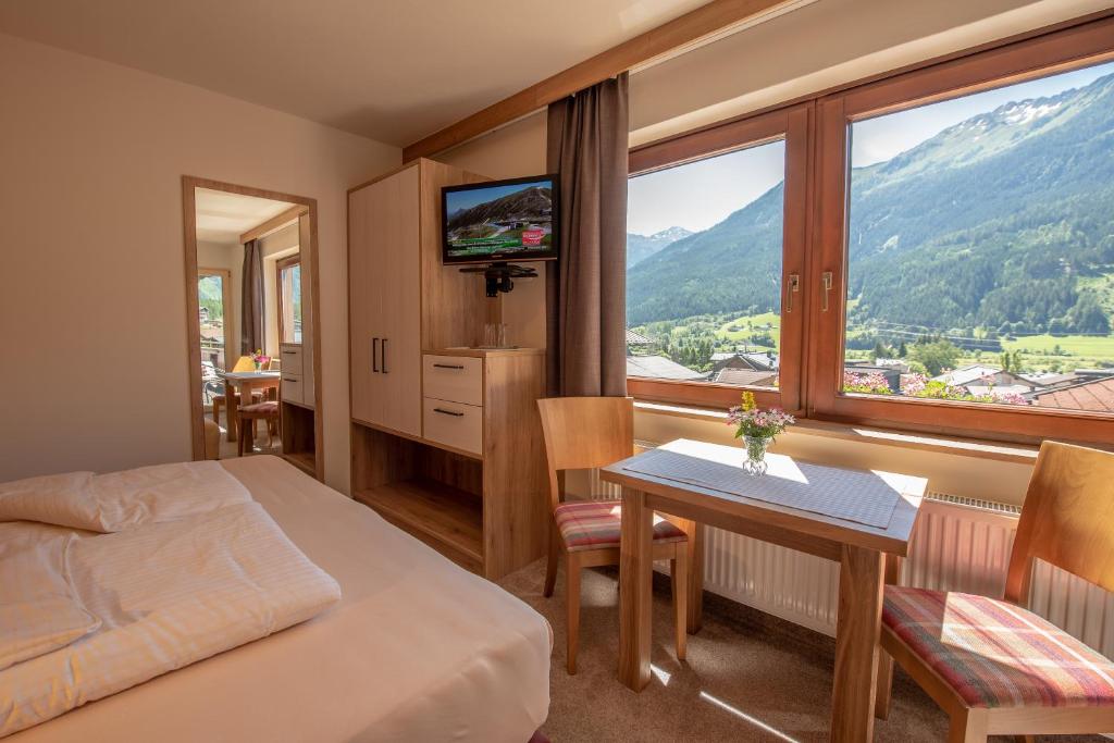 Hölzl Bed & Breakfast - 1