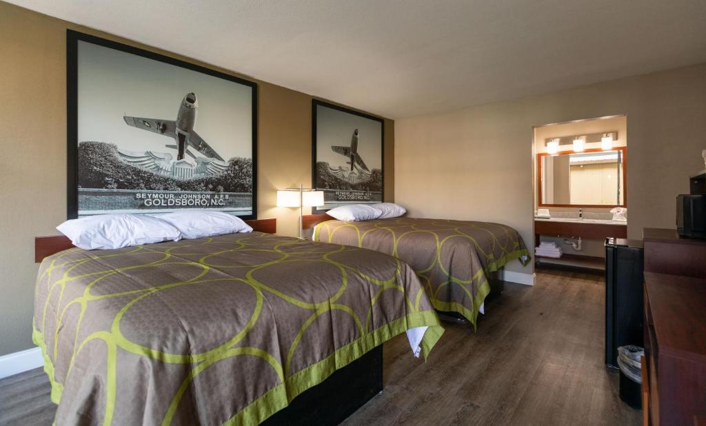 Super 8 by Wyndham Goldsboro - Queen Kamer Met 2 Queensize Bedden – Niet-Rokers