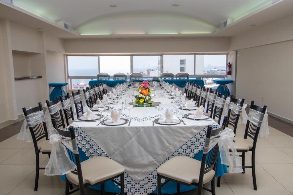 Restaurace v ubytování Howard Johnson by Wyndham Veracruz