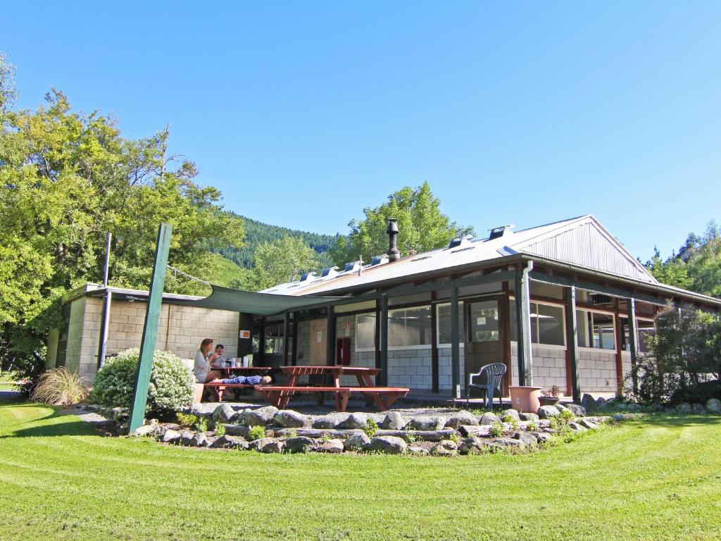 Alpine Adventure Holiday Park - Resim 7