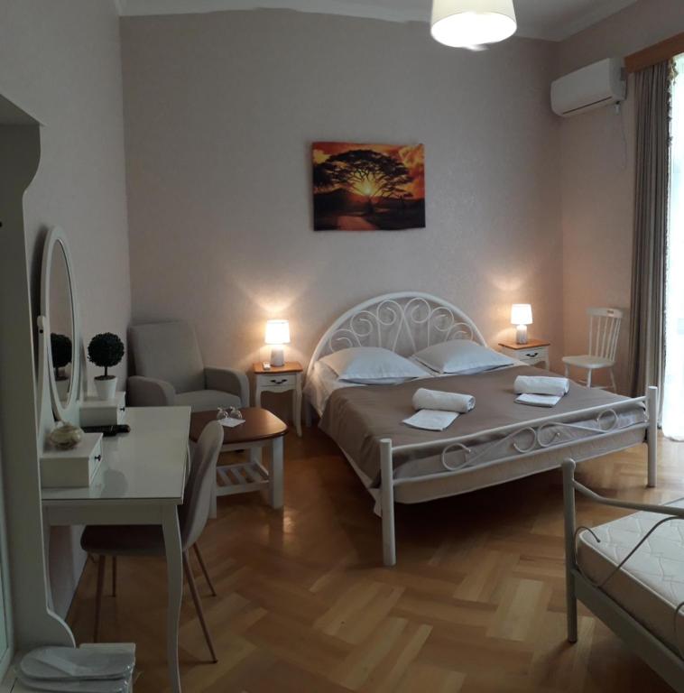 Postel nebo postele na pokoji v ubytování Omsi House
