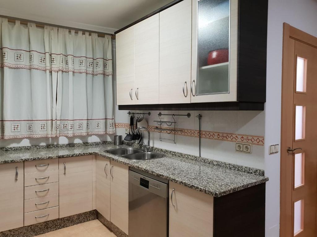 Kuchyň nebo kuchyňský kout v ubytování Casa vacacional El Arroyo