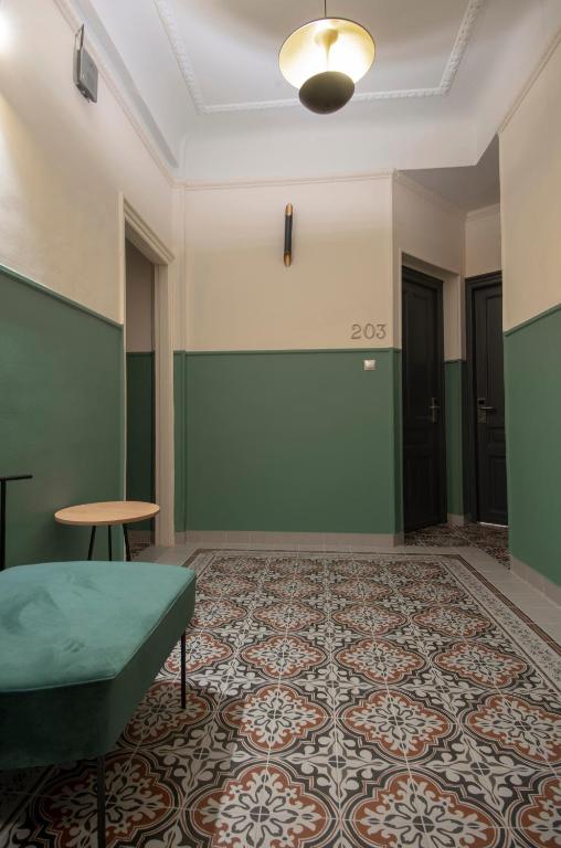 Athens Market Portrait - Resim 20