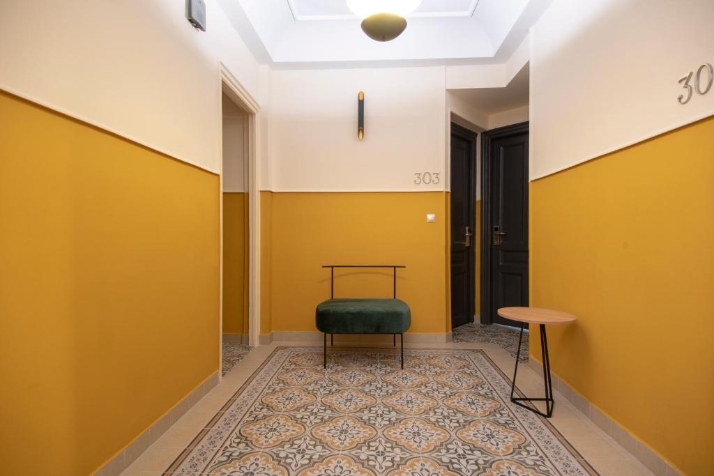 Athens Market Portrait - Resim 24