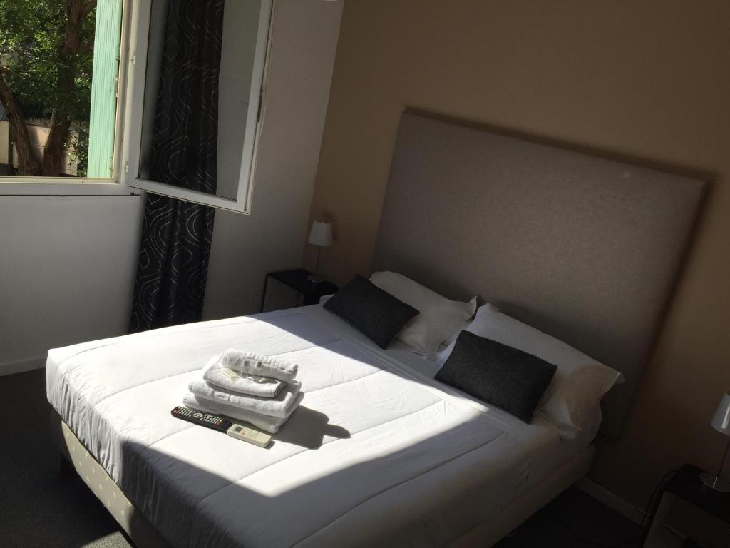 Hôtel L'Eau Des Collines - Resim 12