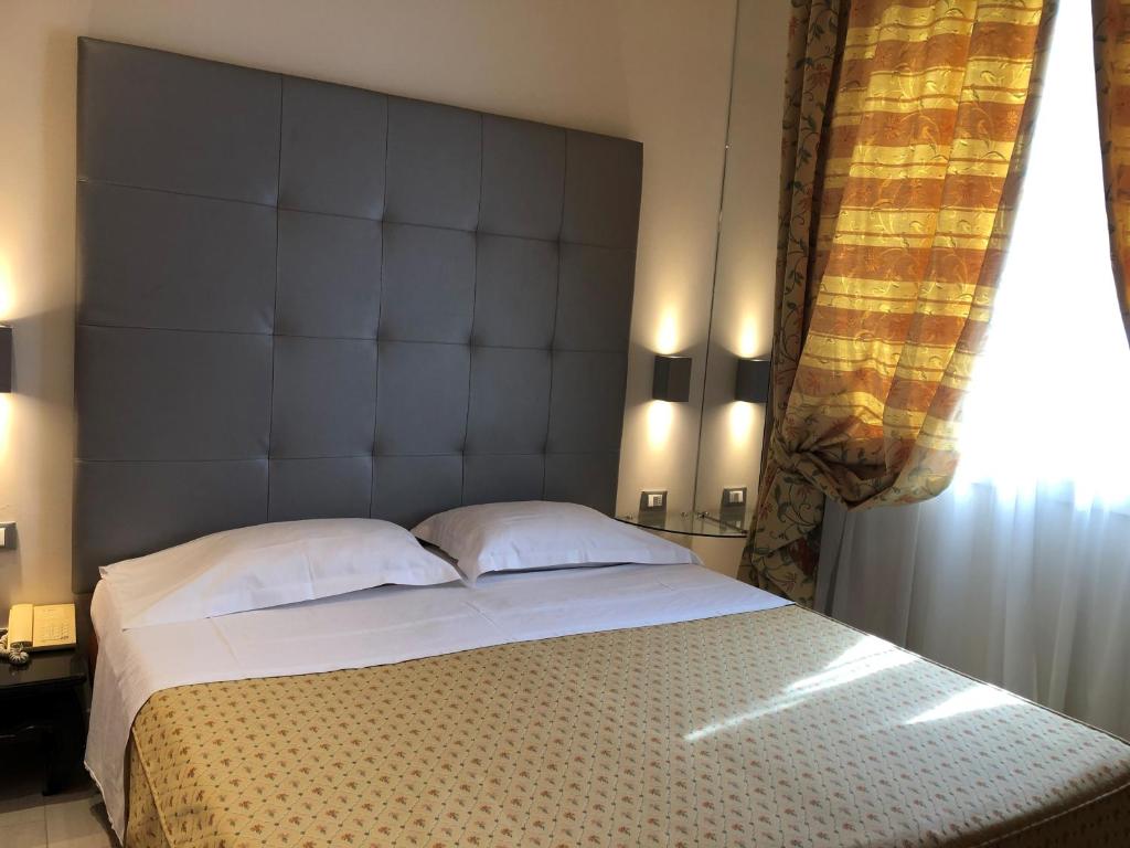 Savoia Hotel Regency - Ekonomik Çift Kişilik Oda