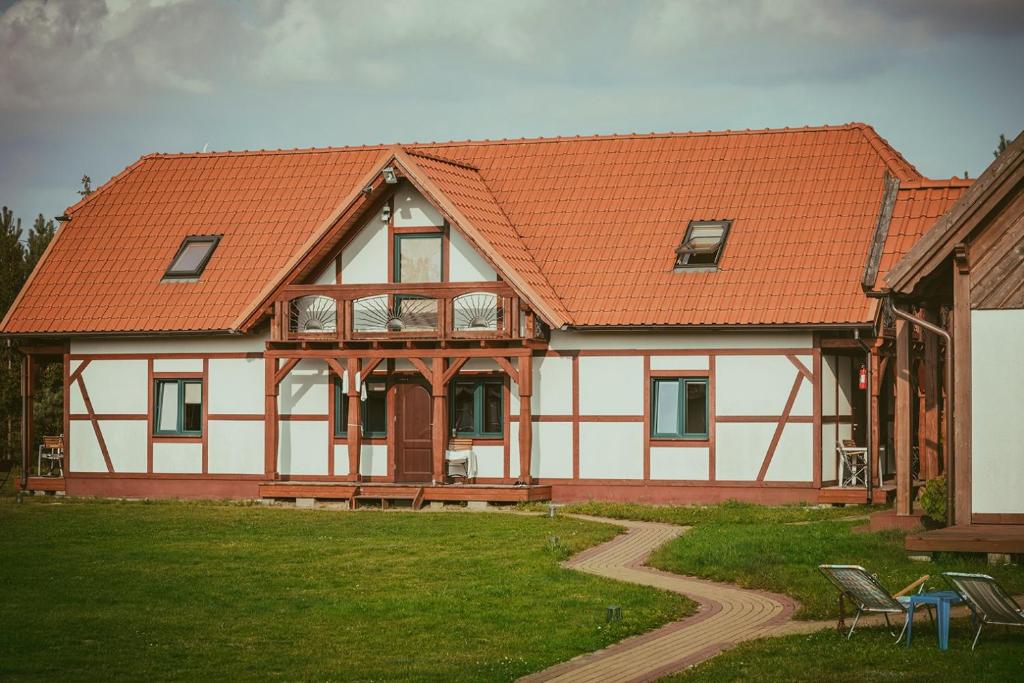 Budova, kde se chata nachází