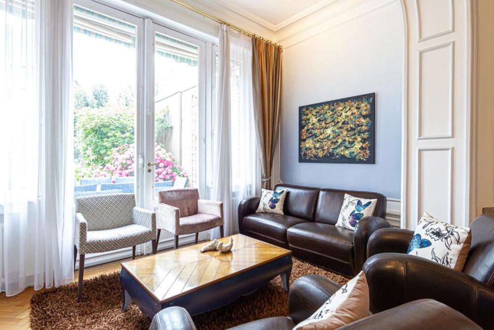 Posezení v ubytování Maison Longuevie