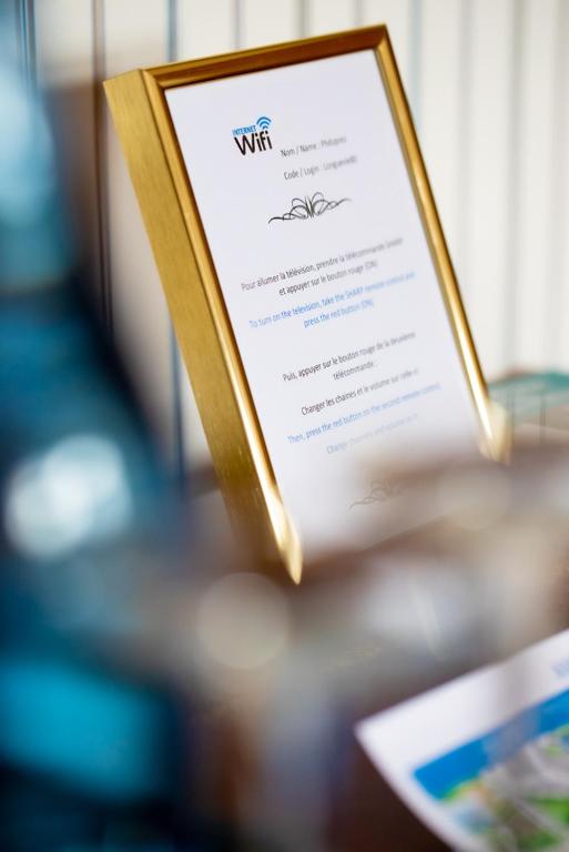 Certifikát, hodnocení, plakát nebo jiný dokument vystavený v ubytování Maison Longuevie