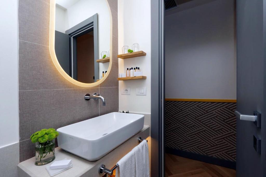 Roma Five Suites - 11