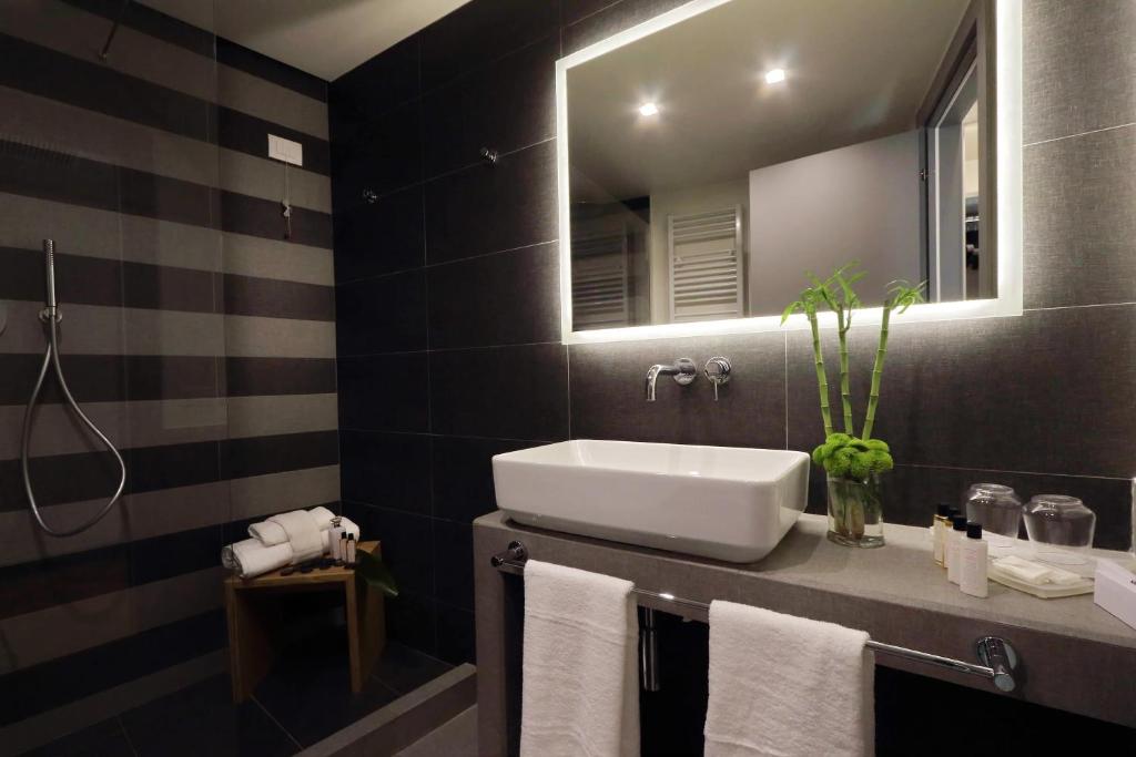 Roma Five Suites - 17