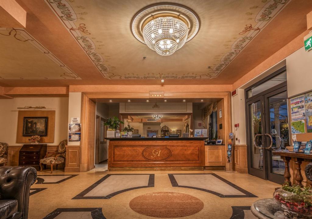Лобби или стойка регистрации в Grande Albergo