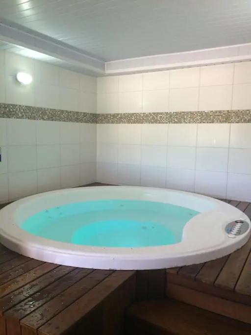  Apartment in São Lourenço with acess to Riviera's beach