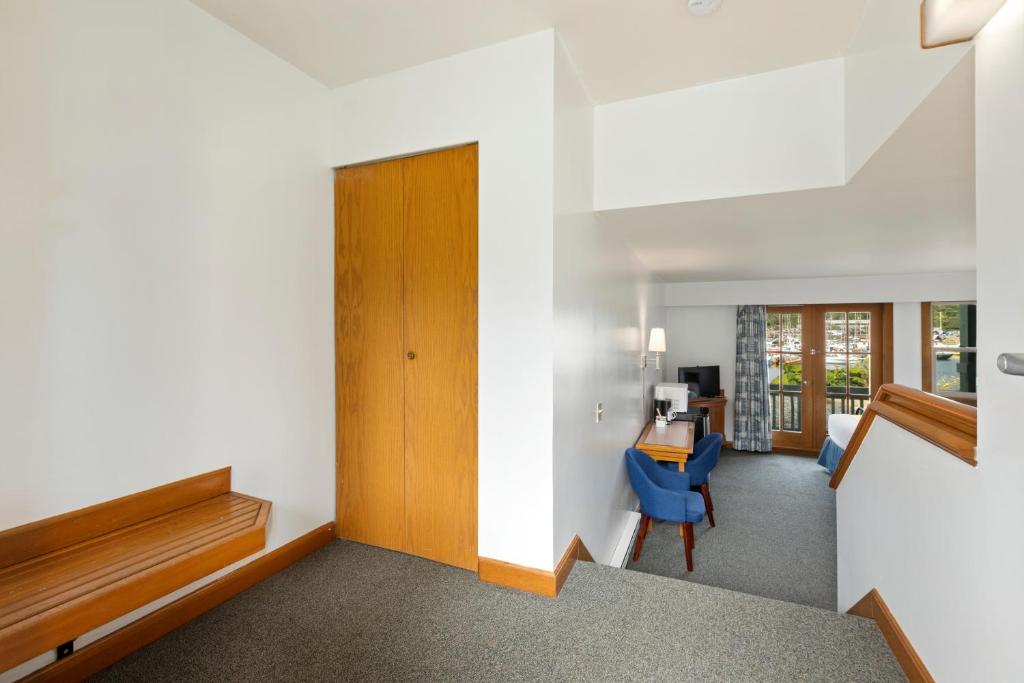 Canadian Princess Lodge & Marina - Two Queen Water View Room (huisdiervriendelijk)