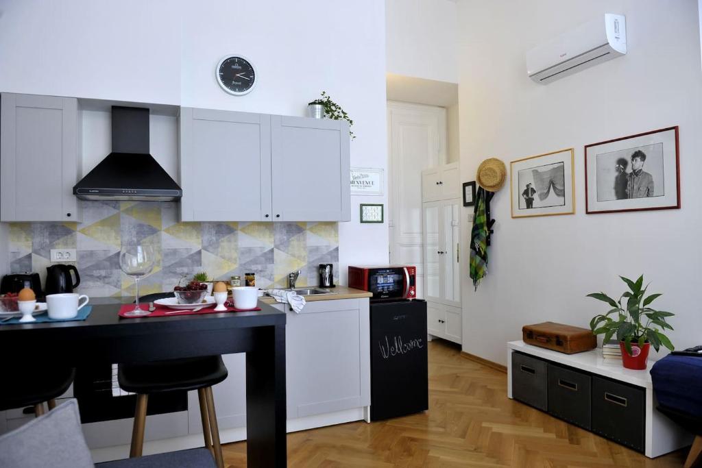 Kuchyňa alebo kuchynka v ubytovaní Apartment Bobby