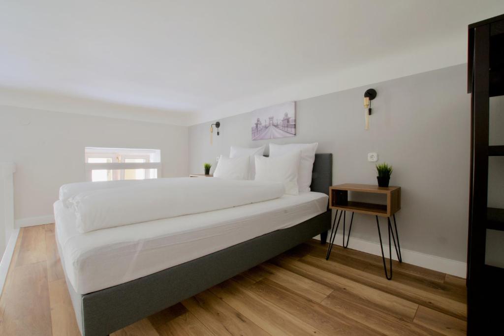 Posteľ alebo postele v izbe v ubytovaní Standard Apartment by Hi5 - Rákóczi 23 Studio