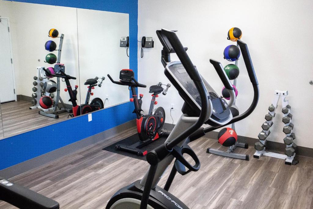 Fitness centrum a/nebo fitness zařízení v ubytování Palace Inn El Paso