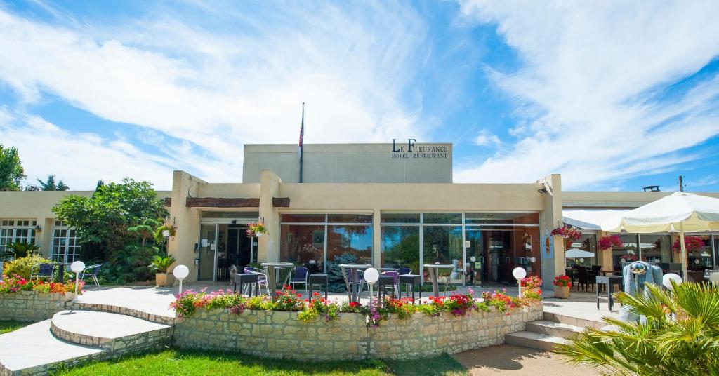Zahrada ubytování Logis Hôtel & Restaurant Le Fleurance