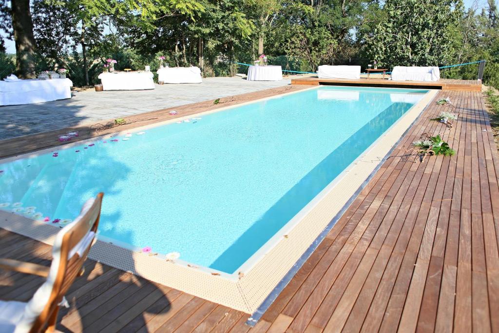 Basen w obiekcie Le Querce Hotel lub w pobliżu