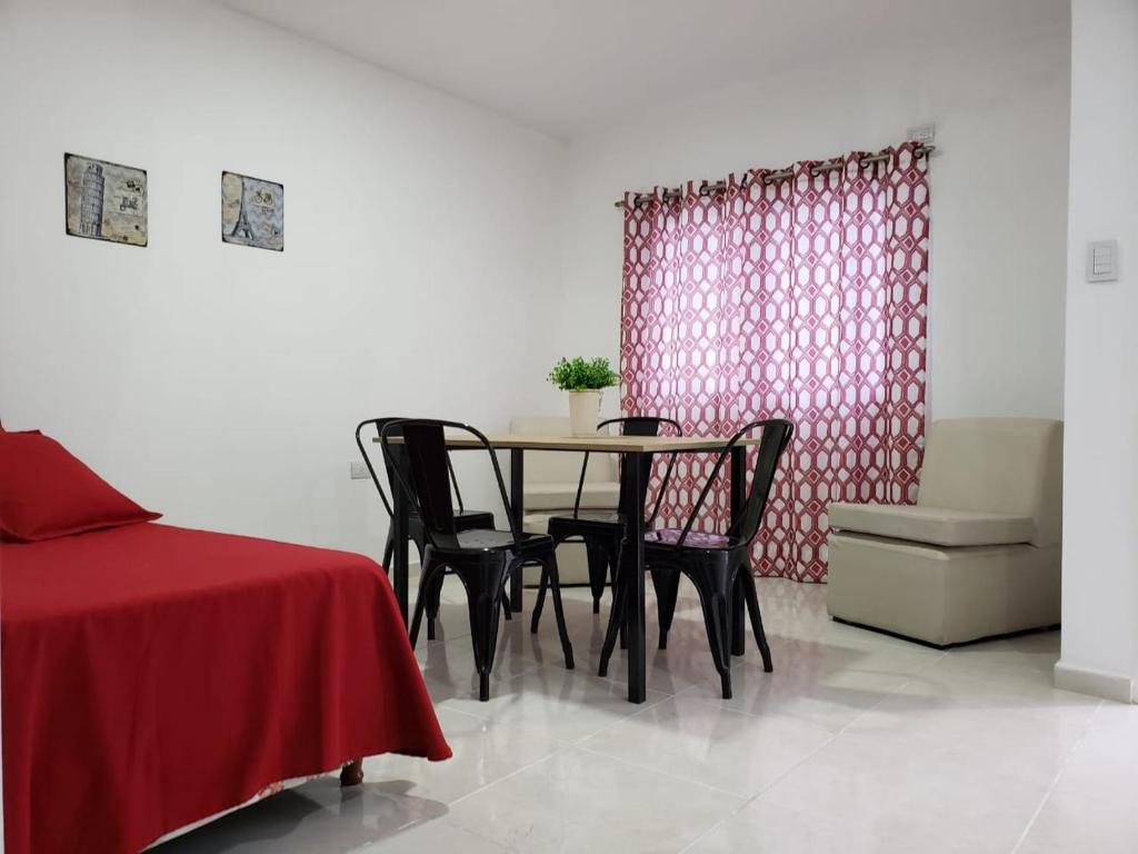 Departamentos Temporarios Reggiardo - Apartment