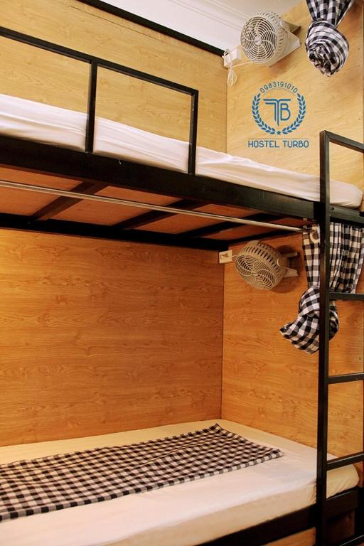 Postel nebo postele na pokoji v ubytování HOSTEL TURBO