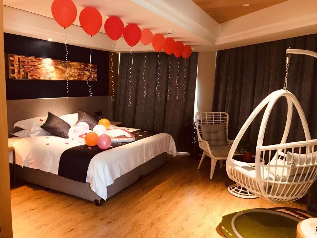 Lanmei Boutique Hotel West Station Branch Lanzhou (Lanzhou City Center Branch) - 大型双人房