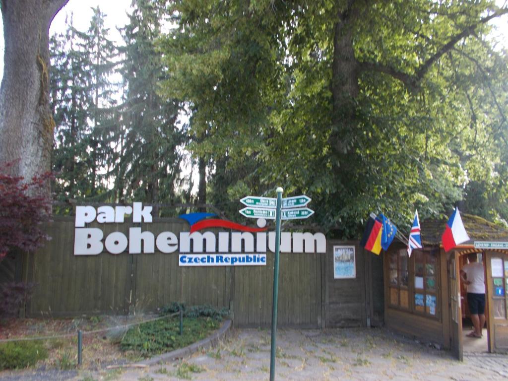 Certyfikat, podpis lub inny dokument wystawiony w obiekcie Villa KONIG