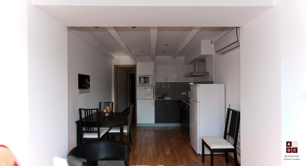Apartaments Girona Centre - One-Bedroom Apartment