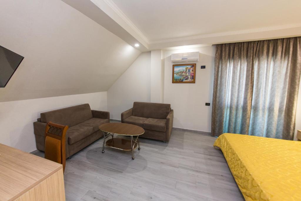 Posezení v ubytování Western Star Hotel