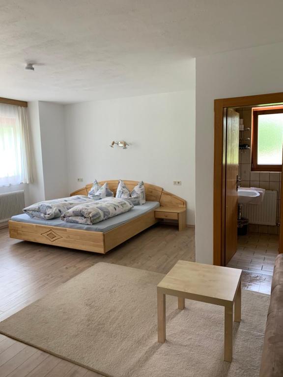 Posteľ alebo postele v izbe v ubytovaní Landhaus Ahrn