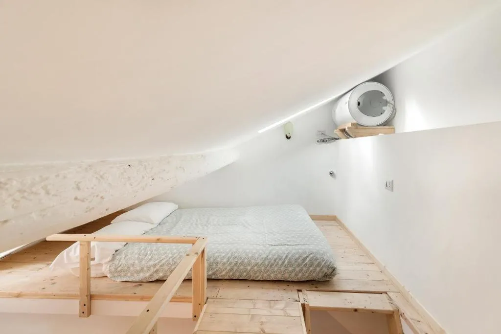Studio Bergman, Comasina, Italy