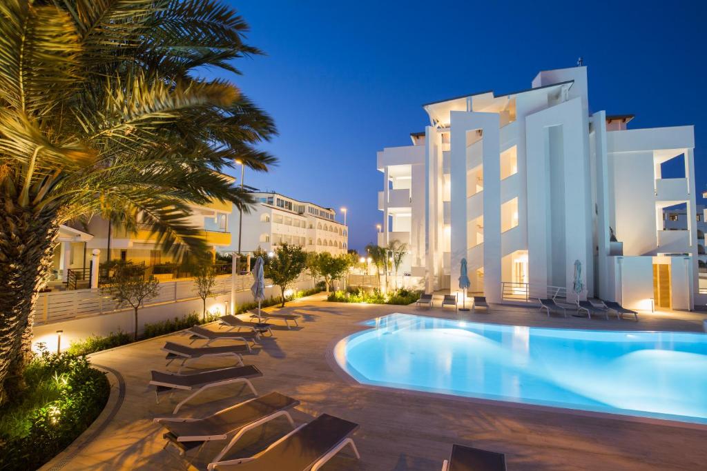The swimming pool at or close to Forte 2 Hotel