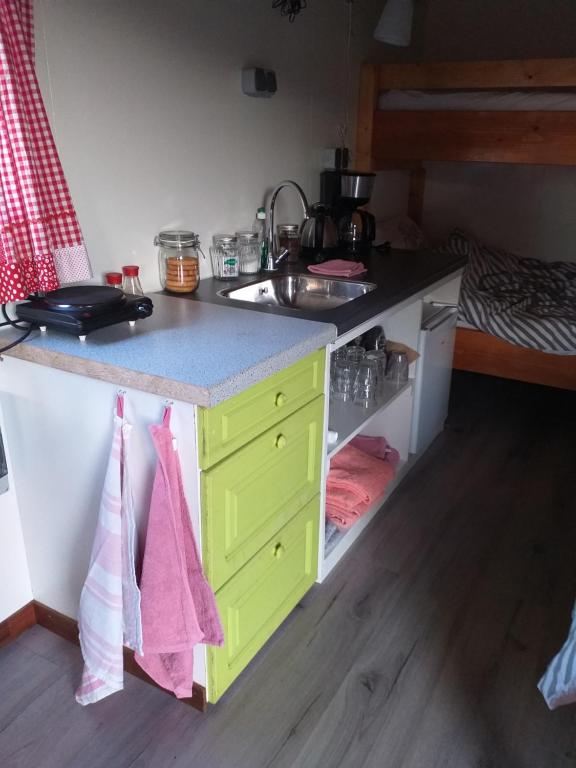 Kuchyň nebo kuchyňský kout v ubytování Bed & Breakfast ARKEN AE