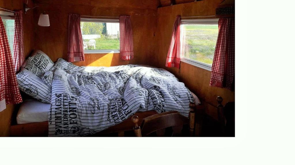 Postel nebo postele na pokoji v ubytování Bed & Breakfast ARKEN AE