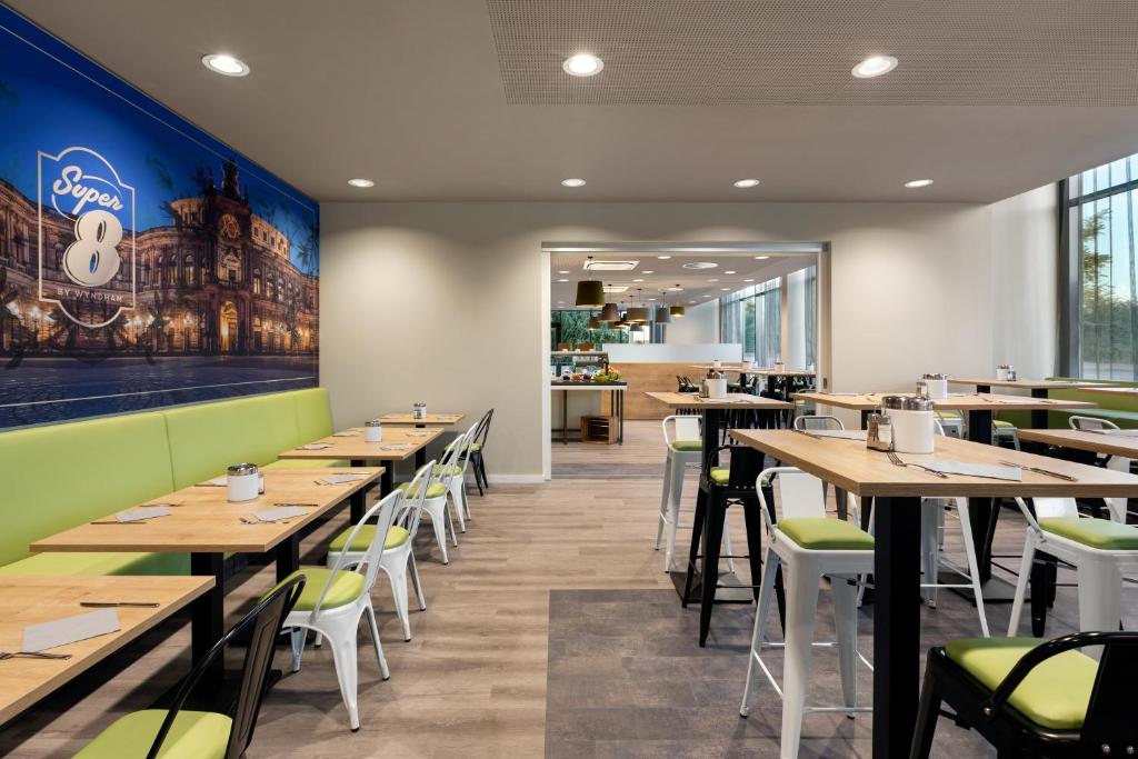 Super 8 by Wyndham Dresden - Resim 13