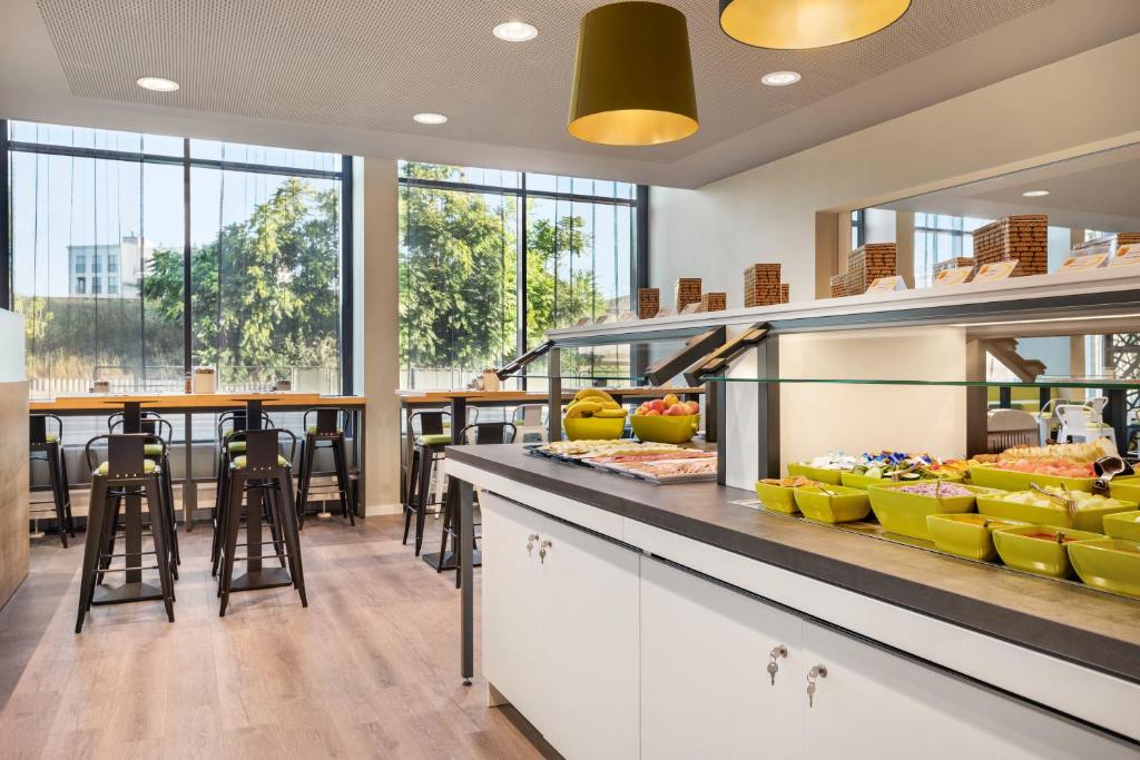 Super 8 by Wyndham Dresden - Resim 17