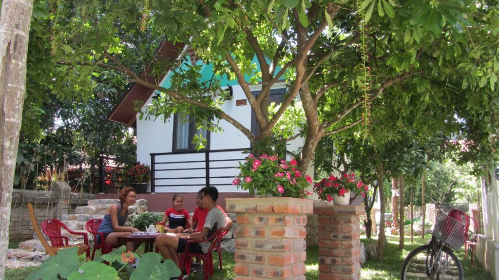 Tropical Valley Homestay - Villas - 8