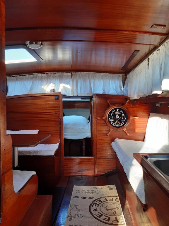 Postel nebo postele na pokoji v ubytování Cafe Sander´s Camping auf der Mosel